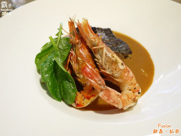 Fusion 融義.私廚：隱藏在巷弄內的義法料理「Fusion融義‧私廚」，海大蝦跟鱸魚好威~