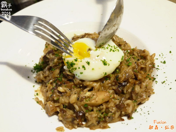 Fusion 融義.私廚：隱藏在巷弄內的義法料理「Fusion融義‧私廚」，海大蝦跟鱸魚好威~