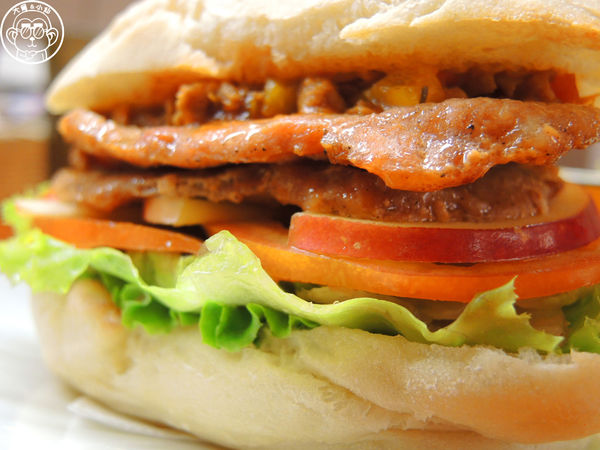 Tutti Cafe圖比咖啡創意早午餐(敦北):呷飽祙【台北松山・Tutti Café(敦北店)】副店長是大明星