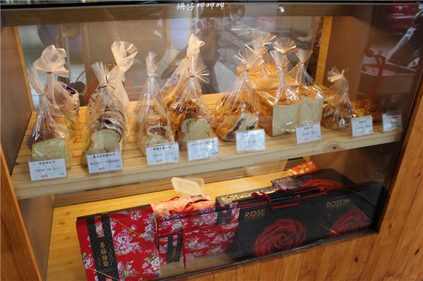 歐嘉手感烘焙坊(中華店)：歐嘉手感烘焙坊✪低糖、低油、低熱量的手感烘焙~103.08.25