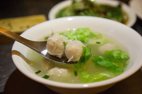 小丰川：[台南]老店新意 在地人才知道的傳統溫暖麵館 小丰川