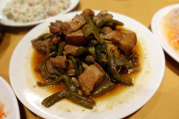 巫雲雲南菜:(胖樺食記)台北公館小巷弄必訪私廚小店「巫雲」。在黑膠音樂環繞的環境享用超下飯餐點