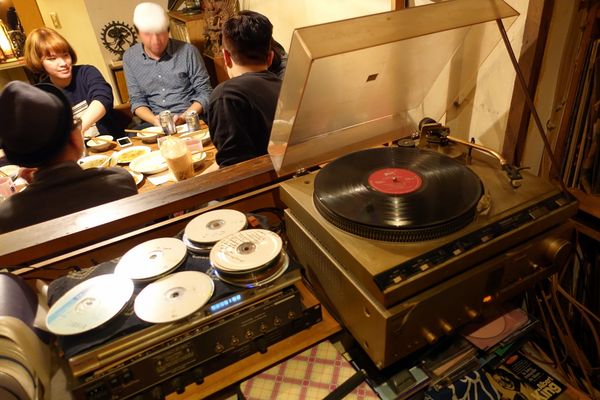 巫雲雲南菜:(胖樺食記)台北公館小巷弄必訪私廚小店「巫雲」。在黑膠音樂環繞的環境享用超下飯餐點