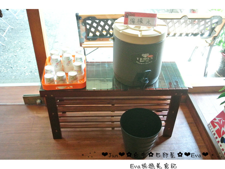 巴部屋工房：【食記】oO。台中 南區 巴部屋工房(BaBuu House)    好吃又繽紛的哈蜜瓜冰，來襲囉～。o○。