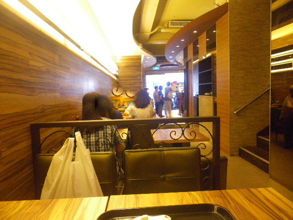 丹堤咖啡(南昌店)：不錯的環境˙不錯的口味˙沒有服務的服務