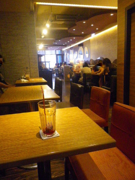 丹堤咖啡(南昌店)：不錯的環境˙不錯的口味˙沒有服務的服務