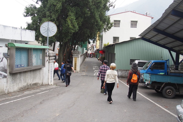 坪瀨琉璃光之橋：【南投】琉璃光之橋