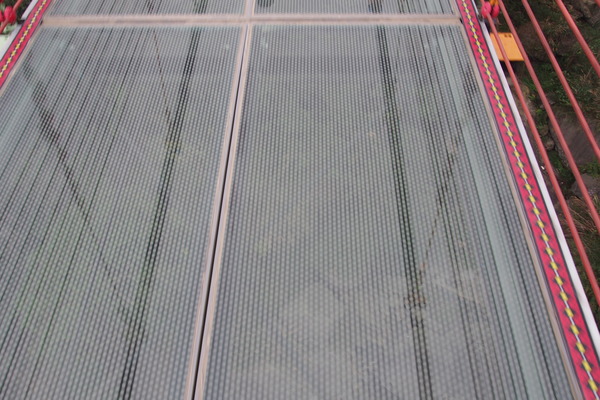 坪瀨琉璃光之橋：【南投】琉璃光之橋