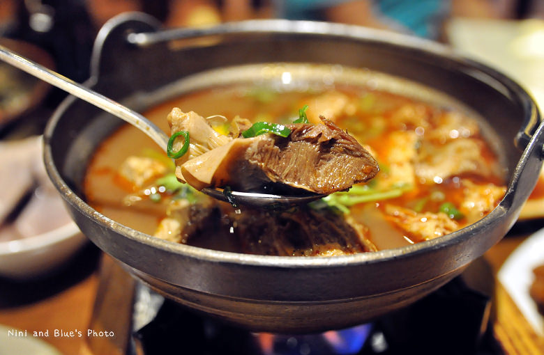 新唐人御品豬腳20