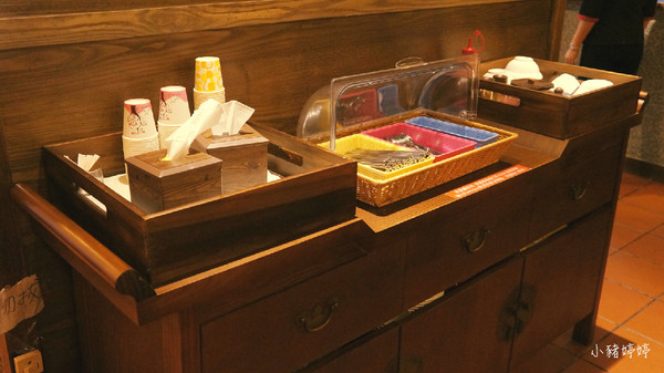 新唐人御品豬腳:【台中北屯】新唐人御品豬腳 古早味創新好滋味值得一嚐