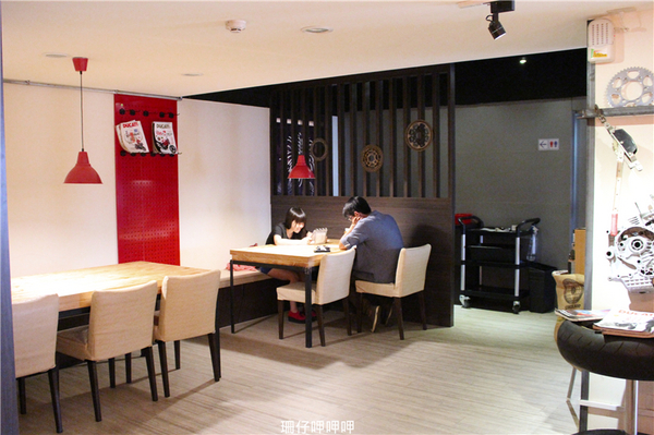 Traveling Time旅行食光：Traveling Time旅行食光✪重機×工業風×異國美食~103.08.29