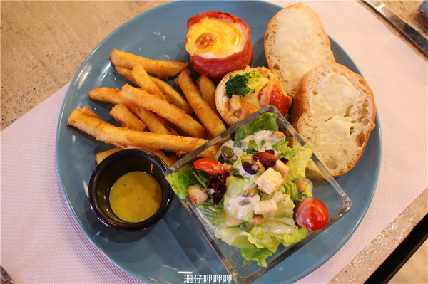 Traveling Time旅行食光：Traveling Time旅行食光✪重機×工業風×異國美食~103.08.29