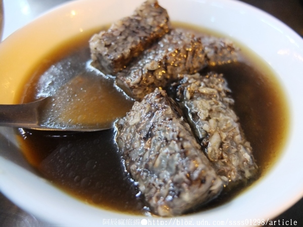 阿娟鴨肉羹 咖哩飯:【美食特搜。台南中西區】阿娟咖哩飯。超人氣紅牌咖哩飯 雞肉飯 當歸米血 吃到撐才甘願罷休