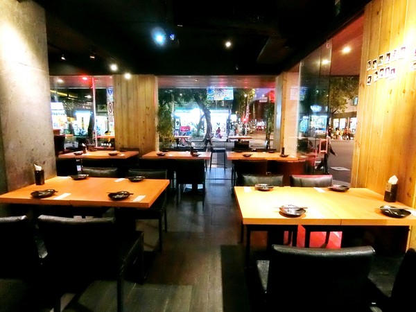 金夫人美式居酒屋：金夫人美式居酒屋