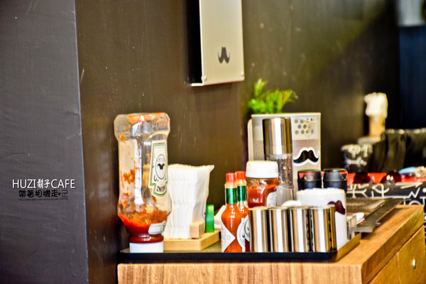 HUZI Cafe鬍子煎餅:台南 中西區.早午餐+下午茶+日租套房 HUZI CAFE鬍子煎餅