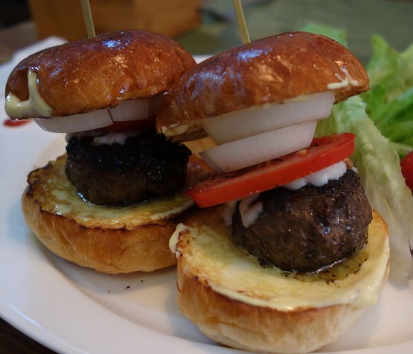 Mmm Brunch：Mmm Brunch (二訪) 早午餐 用心推介 手做漢堡 班尼迪克蛋