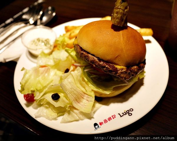 P1440848 LUGO經典漢堡.JPG