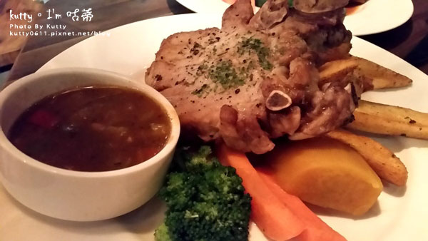 2015-4-5NOLA紐澳良小廚 (20).jpg