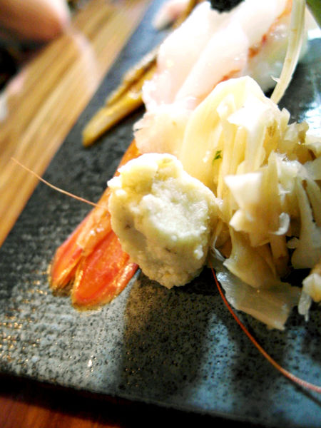 Hao すし生魚片、冷丼、握壽司專賣：【宜蘭】Hao すし生魚片、冷丼、握壽司專賣。拜倒在炙燒鮭魚的石柳裙下