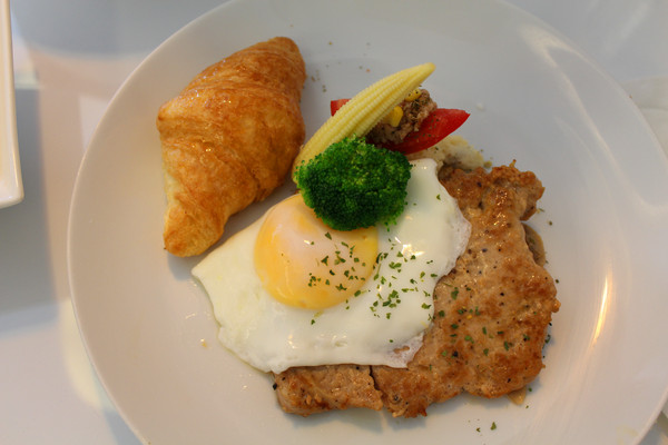 L'avenue Cafe拉芙尼咖啡：[台南]一日之計在於晨 早午餐 L'avenue Cafe 拉芙尼咖啡