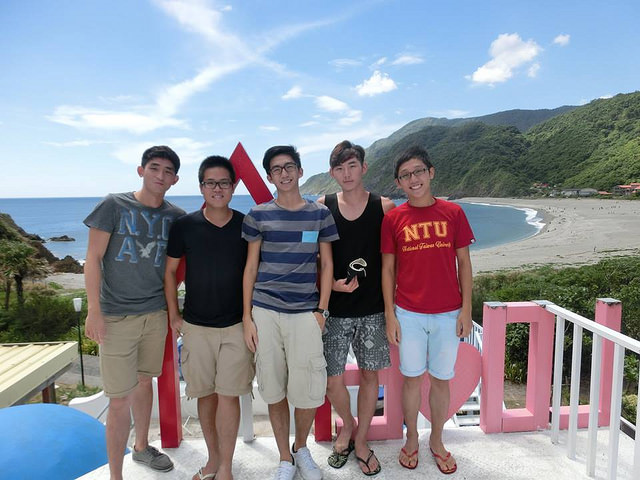 1477561_1482927688626681_1325033644_n