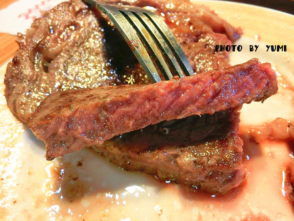 夯地方牛排：【邀稿】巨無霸牛排!大口吃肉好滿足@夯地方牛排