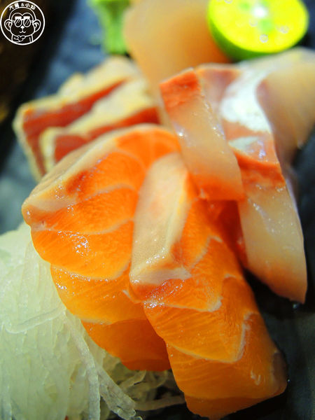 八田帝王蟹燒烤:呷飽祙【台北中山・八田頂級帝王蟹燒烤吃到飽】高級食材不怕你吃