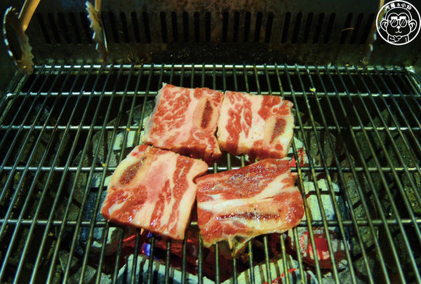 八田帝王蟹燒烤:呷飽祙【台北中山・八田頂級帝王蟹燒烤吃到飽】高級食材不怕你吃