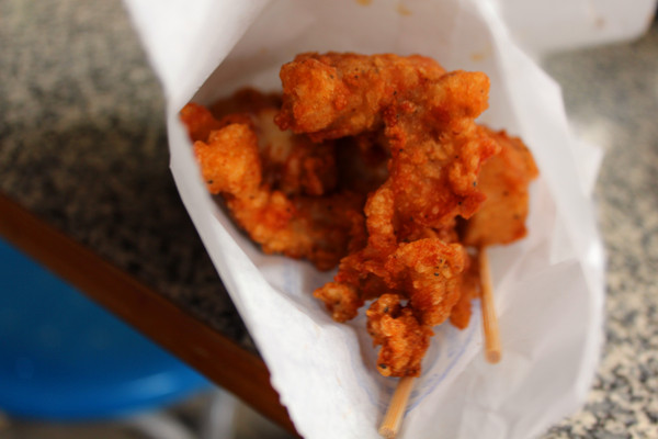 炸鷄洋行：[台南]國華街上的人氣炸雞 炸雞洋行