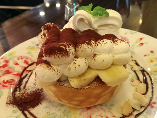 Mee's Cafe:《台北》Mee's Cafe│來自日本の軟綿熱蛋糕&抹茶窯烤舒芙蕾@國父紀念館