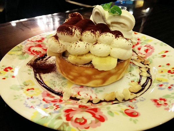 Mee's Cafe:《台北》Mee's Cafe│來自日本の軟綿熱蛋糕&抹茶窯烤舒芙蕾@國父紀念館