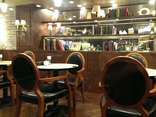 Mee's Cafe:《台北》Mee's Cafe│來自日本の軟綿熱蛋糕&抹茶窯烤舒芙蕾@國父紀念館