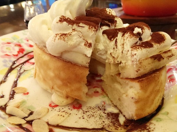 Mee's Cafe:《台北》Mee's Cafe│來自日本の軟綿熱蛋糕&抹茶窯烤舒芙蕾@國父紀念館