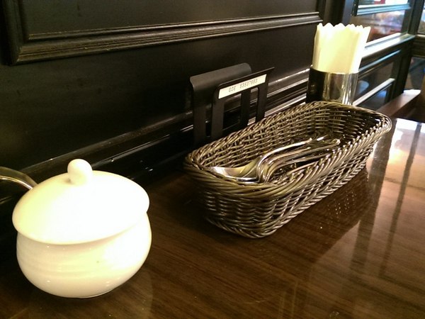 Mee's Cafe:《台北》Mee's Cafe│來自日本の軟綿熱蛋糕&抹茶窯烤舒芙蕾@國父紀念館