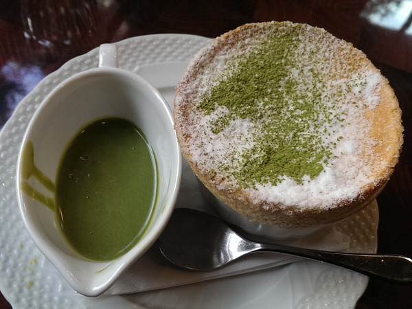 Mee's Cafe:《台北》Mee's Cafe│來自日本の軟綿熱蛋糕&抹茶窯烤舒芙蕾@國父紀念館