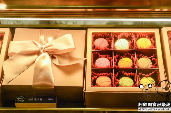 BUGEL Bagel Coffee(新板壹號店)：【台北美式】【北捷板橋站】Bügel Bagel 新板壹號店-每天吃貝果都不會膩．板橋輕食下午茶/貝果餐/捷運板橋站