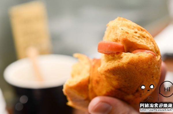 BUGEL Bagel Coffee(新板壹號店)：【台北美式】【北捷板橋站】Bügel Bagel 新板壹號店-每天吃貝果都不會膩．板橋輕食下午茶/貝果餐/捷運板橋站