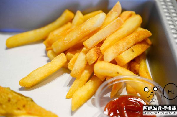 BUGEL Bagel Coffee(新板壹號店)：【台北美式】【北捷板橋站】Bügel Bagel 新板壹號店-每天吃貝果都不會膩．板橋輕食下午茶/貝果餐/捷運板橋站