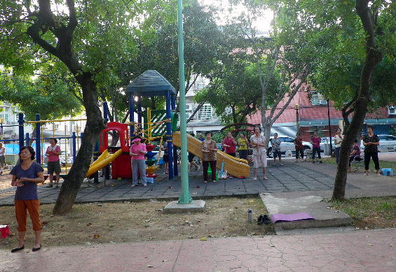 中壢復興運動公園：復興公園運動風氣盛行˙舞扇、舞劍、舞棍、活血功、排舞.樣樣行