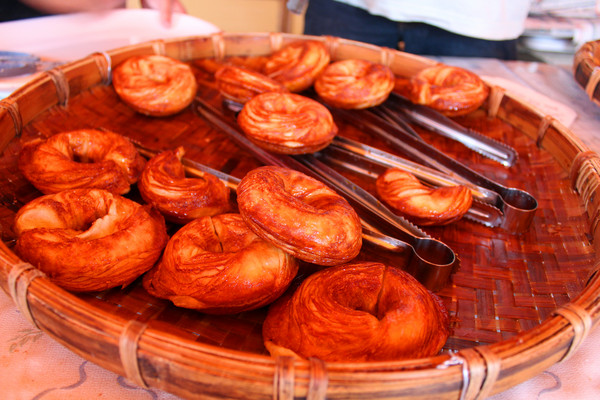 奮起湖甜甜圈：[阿里山]奮起湖 星空小屋旁的現烤甜甜圈