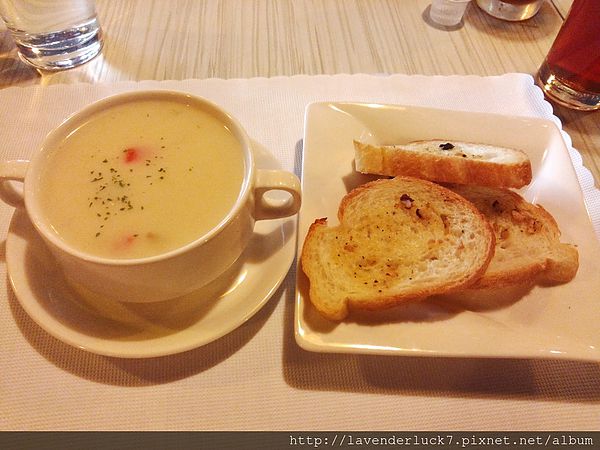 米特食堂：☆淡水米特食堂