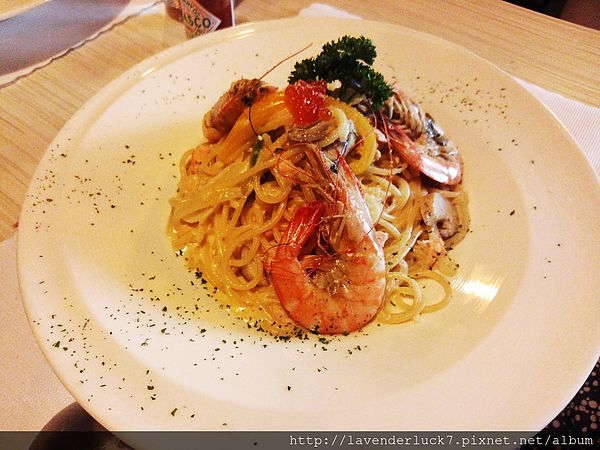 米特食堂：☆淡水米特食堂