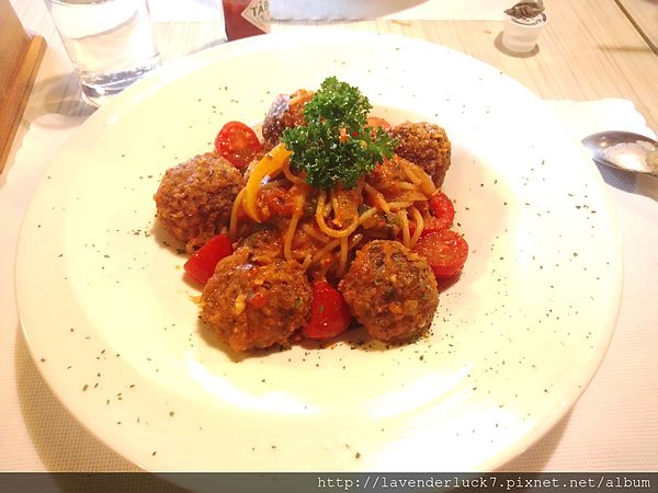 米特食堂：☆淡水米特食堂