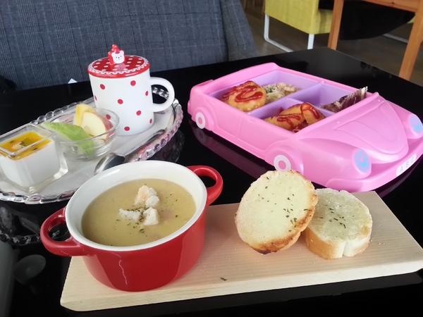 瑪莉桃桃親子餐廳(原Baby Coffee 瑪莉桃桃)：[邀約][高雄][美食]瑪莉桃桃(杜馬河堤館)~親子歡聚的好所在^^