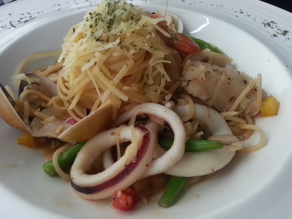 瑪莉桃桃親子餐廳(原Baby Coffee 瑪莉桃桃)：[邀約][高雄][美食]瑪莉桃桃(杜馬河堤館)~親子歡聚的好所在^^