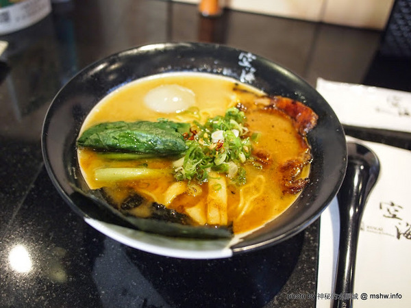 Kukai Ramen & Izakaya 空海拉麵:【食記】台中Kukai Ramen & Izakaya 空海拉麵居酒屋大隆店@西屯捷運BRT市政府&頂何厝 : 三種麵條讓你吃完想出家?來自Toyota豐田集團的旗下力作!