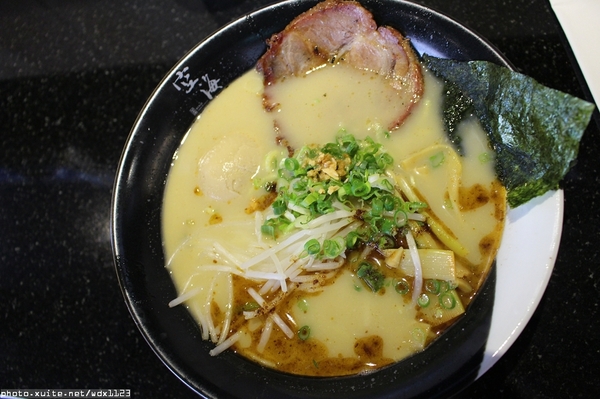 Kukai Ramen & Izakaya 空海拉麵:Kukai Ramen & Izakaya 空海拉麵✪台中拉麵新選擇~湯頭美味~103.09.08