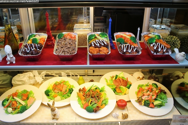 Ping 18：Ping 18日法輕食料理✪104.02.11