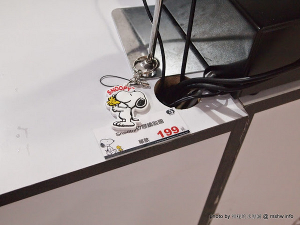 走進花生漫畫 史努比Snoopy65週年巡迴特展(台中站)：【景點】走進花生漫畫 Snoopy 65週年巡迴特展@台中世界貿易中心捷運BRT中港新城 : 空間與動線規劃更完善,還有高雄沒有的新展品喔!