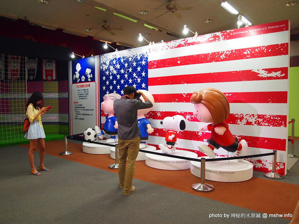 走進花生漫畫 史努比Snoopy65週年巡迴特展(台中站)：【景點】走進花生漫畫 Snoopy 65週年巡迴特展@台中世界貿易中心捷運BRT中港新城 : 空間與動線規劃更完善,還有高雄沒有的新展品喔!